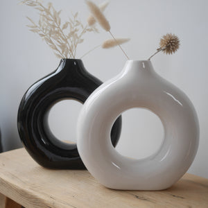 Modern Nordic Donut Vase 18cm | Decorative Home Decor | Nordic Vase | Dried Flower Black Gloss Vase | Minimalist Ceramic Vase