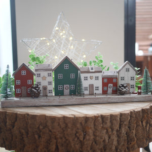 Red and Green Large House Scene 40cm | Christmas House Scene | Nordic House Scene